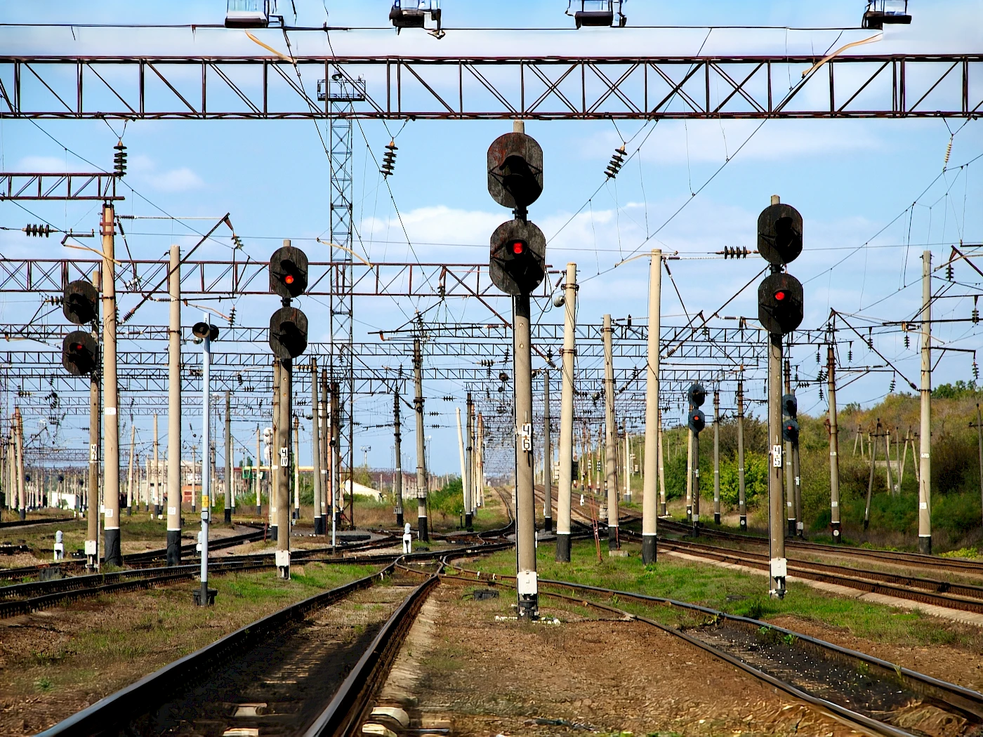Railway signaling lamps